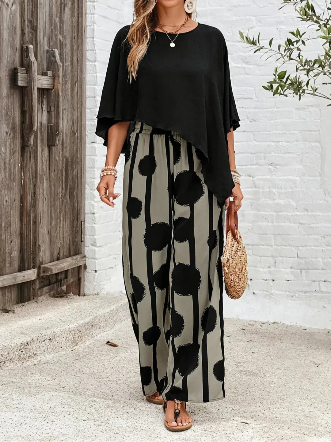 Payton | Relaxed Fit Black Blouse with Statement Pants