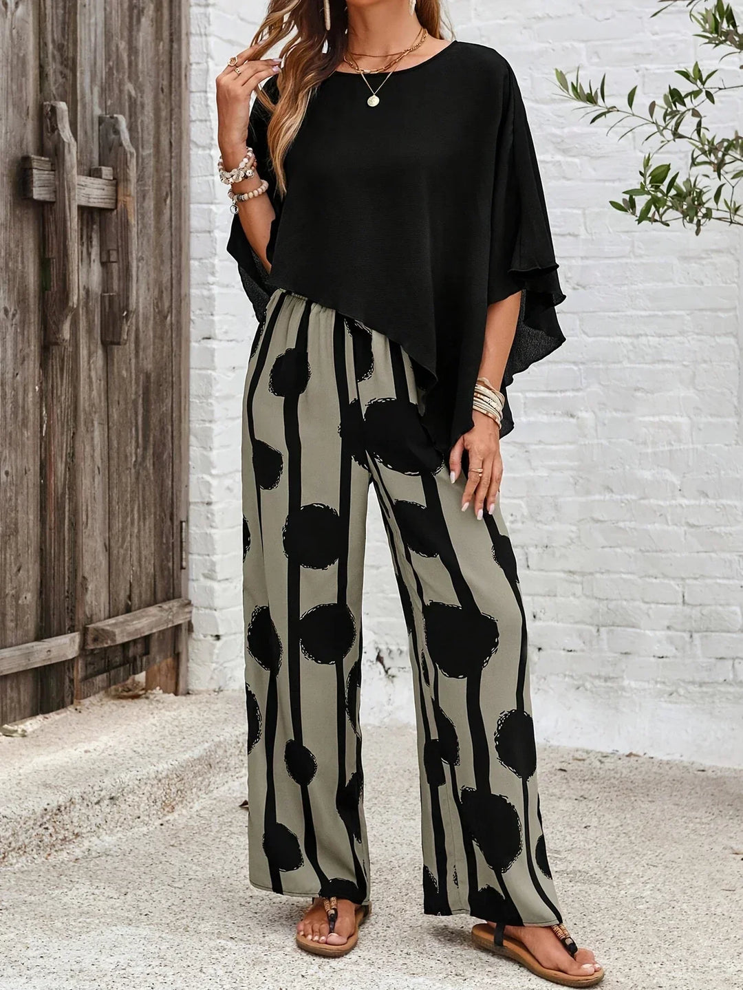 Payton | Relaxed Fit Black Blouse with Statement Pants